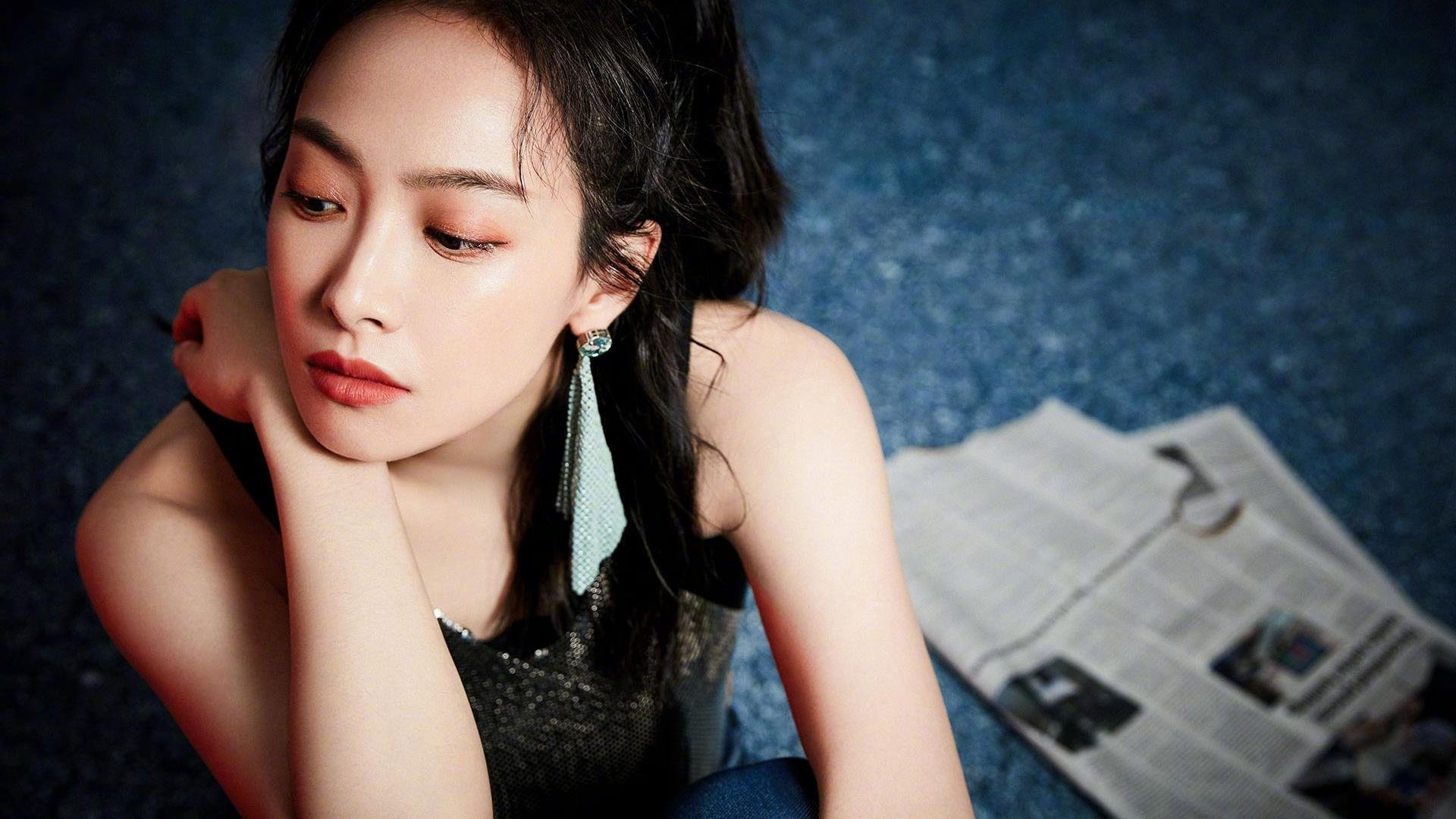 乐鱼（LEYU）体育-拜仁再胜巴黎晋级八强，格雷茨卡发挥关键作用，格利茨 拜仁