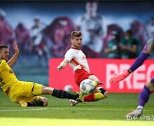 "德甲战术推演：如何应对强敌"